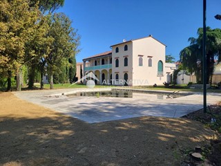 Villa in Vendita a Cascina, zona San Frediano a Settimo, 530'000&euro;, 500 m², con Box