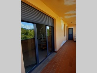 Ufficio in Affitto a Vecchiano, 700&euro;, 70 m²