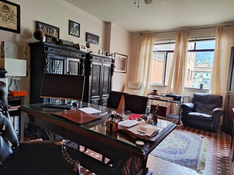 Ufficio in Vendita a Carrara, 55'000&euro;, 60 m²