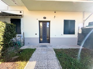 Quadrilocale in Vendita a Fucecchio, 100'000&euro;, 57 m²