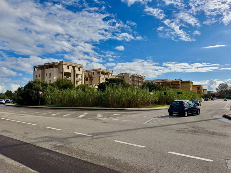 Terreno edificabile in Vendita a Olbia, 750'000&euro;, 2300 m²
