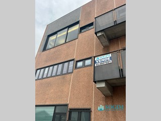 Ufficio in Vendita a Corsico, 1'200'000&euro;, 1028 m²