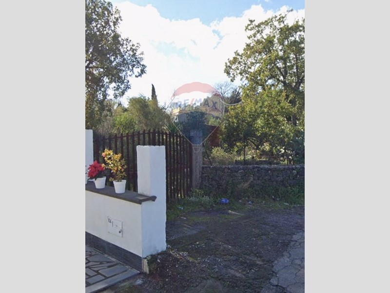 Terreno edificabile in Vendita a Acireale, 69'000&euro;, 700 m²
