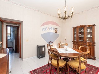 Quadrilocale in Vendita a Catania, 80'000€, 85 m²