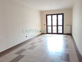 Quadrilocale in Vendita a Caserta, 270'000€, 108 m²