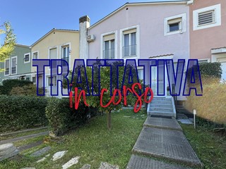 Villa in Vendita a Roma, 455'000&euro;, 200 m²