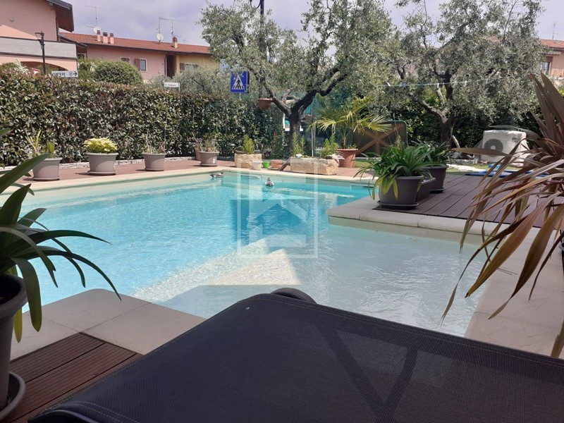 Trilocale in Vendita a San Felice del Benaco, 398'000&euro;, 132 m²