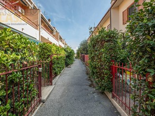 Villetta a schiera in Vendita a Fonte Nuova, 229'000€, 190 m²