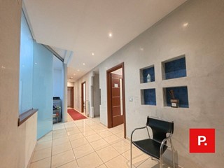 Ufficio in Vendita a Caserta, 290'000&euro;, 162 m²