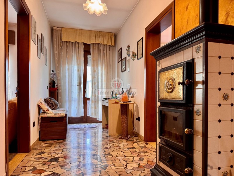 Appartamento in Vendita a Montecchio Maggiore, 170'000&euro;, 178 m²