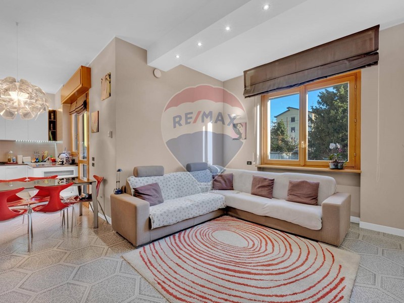 Villa in Vendita a Rho, 627'000&euro;, 300 m²