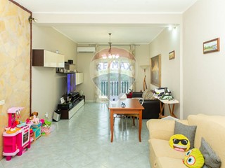 Appartamento in Vendita a Misterbianco, 129'000€, 149 m²