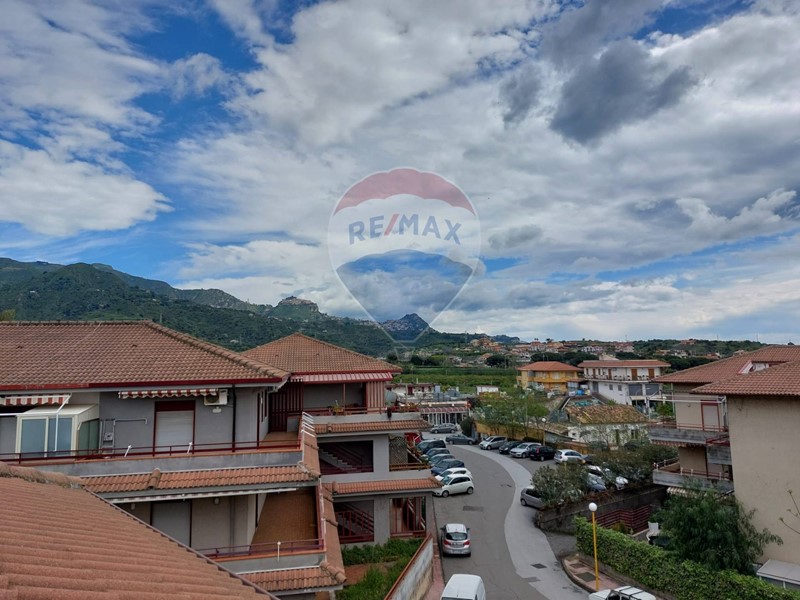 Attico in Vendita a Taormina, 48'000&euro;, 56 m²