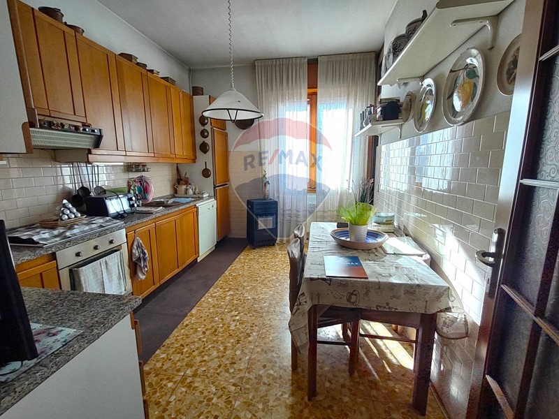 Quadrilocale in Vendita a Mede, 70'000&euro;, 125 m²
