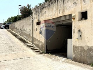 Box in Vendita a Vieste, 58'000€, 95 m²