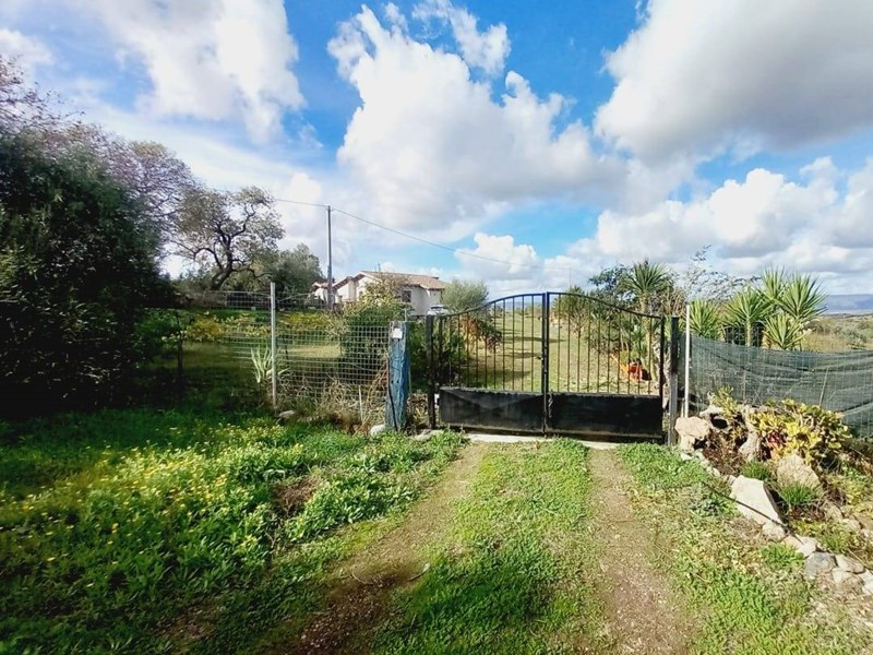 Villa in Vendita a Ozieri, 90'000&euro;, 168 m²