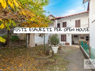 Rustico in Vendita a Gazzada Schianno, 157'000&euro;, 159 m²