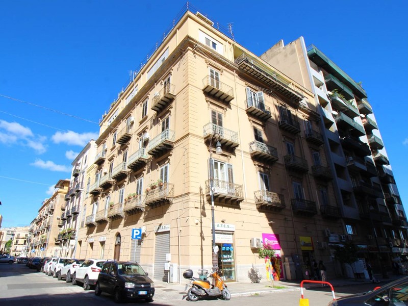 Bilocale in Affitto a Palermo, 600€, 60 m²