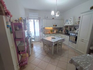 Quadrilocale in Vendita a Colle di Val D'Elsa, 98'000€, 72 m²