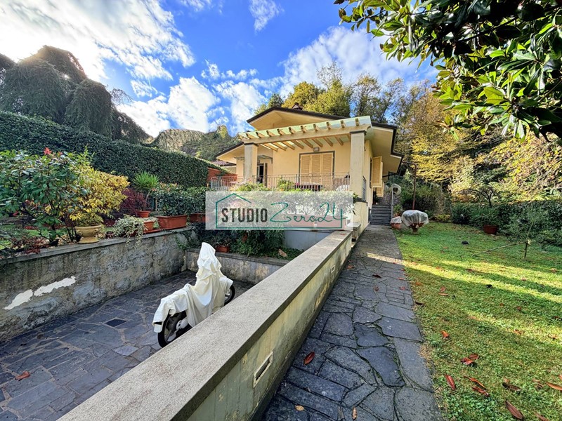Villa in Vendita a Pietrasanta, 450'000&euro;, 180 m²