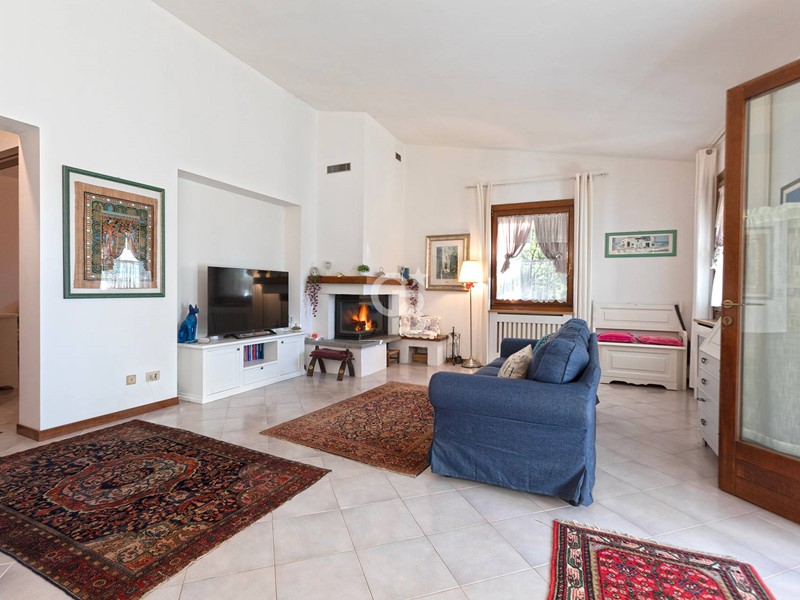 Villa in Vendita a Vejano, 229'000&euro;, 140 m²