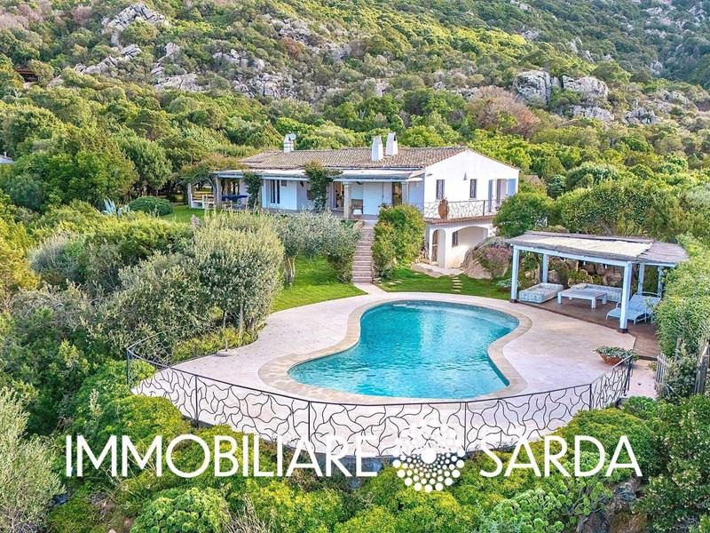 Villa in Vendita a Arzachena, 2'600'000&euro;, 310 m²