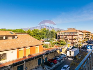 Appartamento in Vendita a San Giovanni la Punta, 95'000€, 120 m²