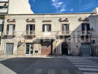 Quadrilocale in Vendita a Trani, 320'000€, 142 m²