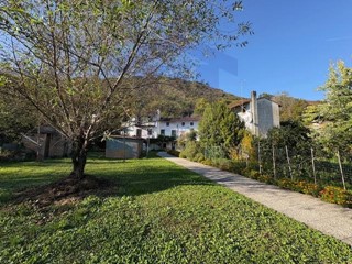 Casale in Vendita a Polcenigo, 105'000&euro;, 135 m²