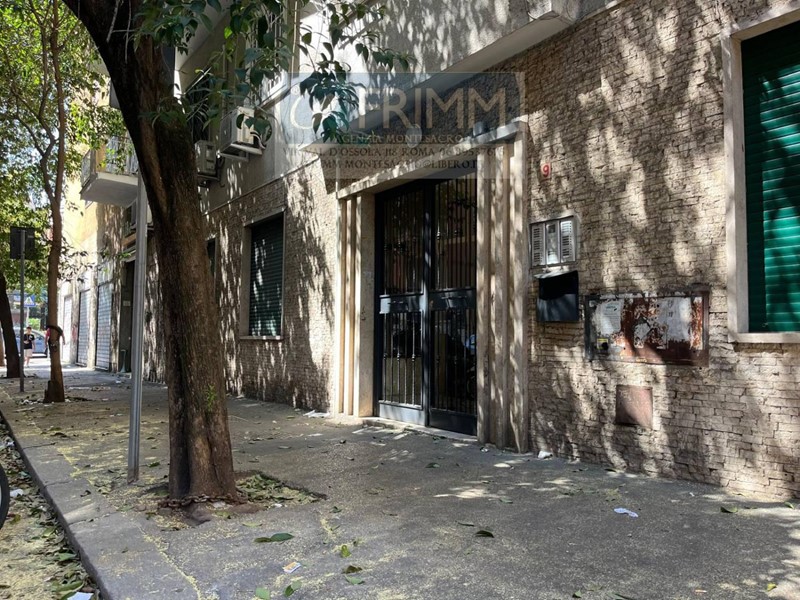Bilocale in Vendita a Roma, 259'000€, 70 m²