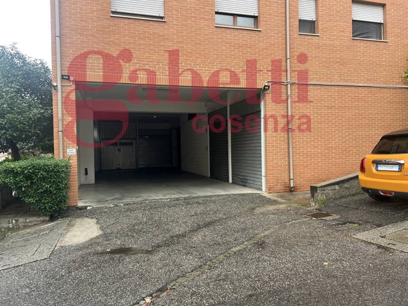 Box in Vendita a Cosenza, 15'000€, 17 m²