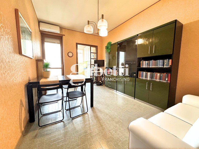 Attico in Vendita a Torino, 215'000&euro;, 90 m²