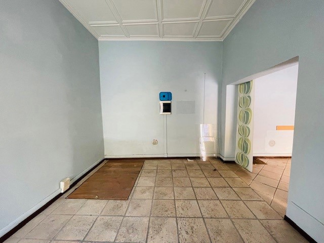 Negozio in Affitto a Orte, 580€, 90 m²