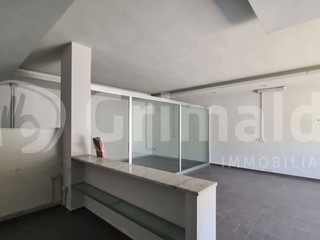 Laboratorio in Affitto a Quarto, 700&euro;, 90 m²