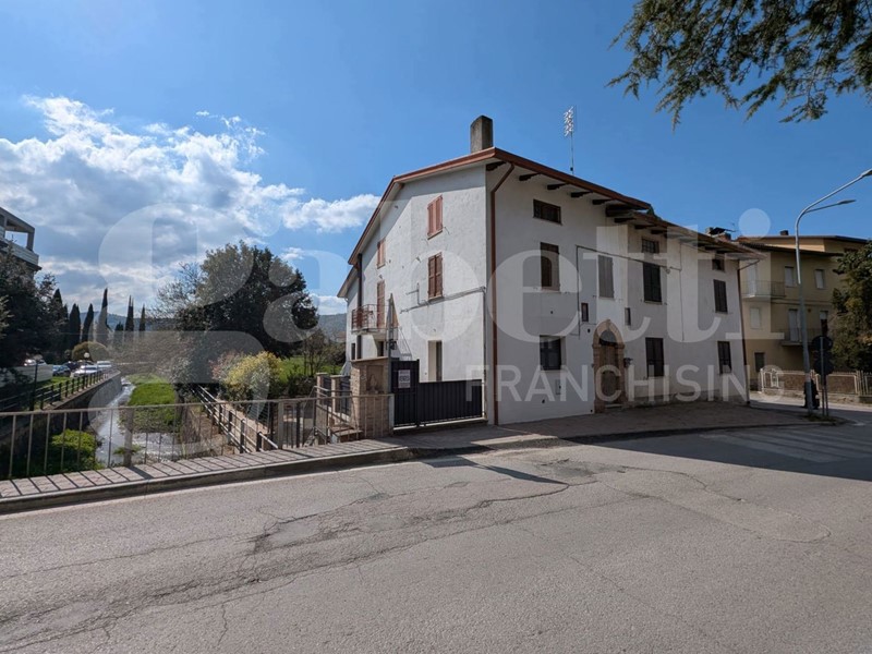 Bilocale in Vendita a Bettona, 87'000&euro;, 60 m²