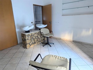 Immobile commerciale in Affitto a Torre Annunziata, 350&euro;, 25 m²