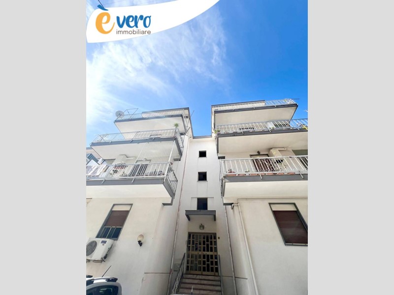 Appartamento in Vendita a Palermo, 118'000€, 134 m²