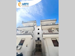 Appartamento in Vendita a Palermo, 118'000€, 134 m²