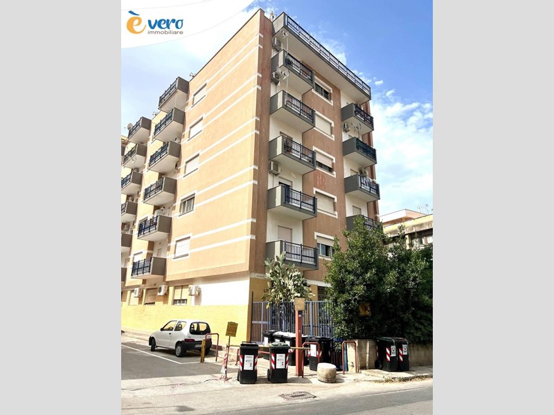 Appartamento in Vendita a Palermo, 228'000€, 160 m²