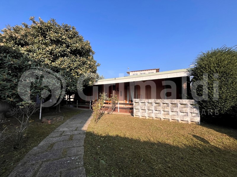 Ufficio in Vendita a Padova, 587'000&euro;, 608 m², con Box