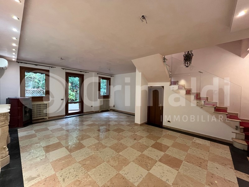Casa Indipendente in Vendita a Padova, 1'080'000&euro;, 266 m², con Box