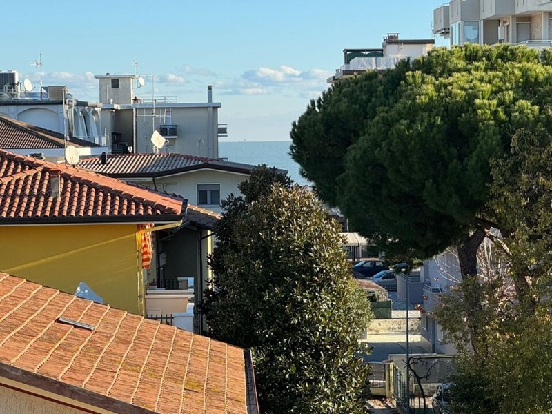 Appartamento in Vendita a Rimini, 335'000€, 170 m², con Box