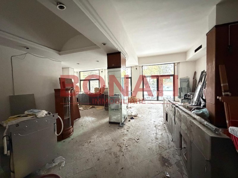 Immobile commerciale in Vendita a La Spezia, zona Periferia Est, 700'000€, 350 m²