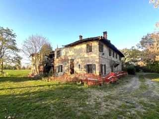 Rustico in Vendita a Valsamoggia, zona Bazzano, 219'000€, 600 m², con Box
