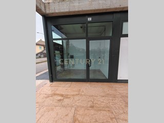 Immobile commerciale in Vendita a Bussolengo, 22'000&euro;, 10 m²