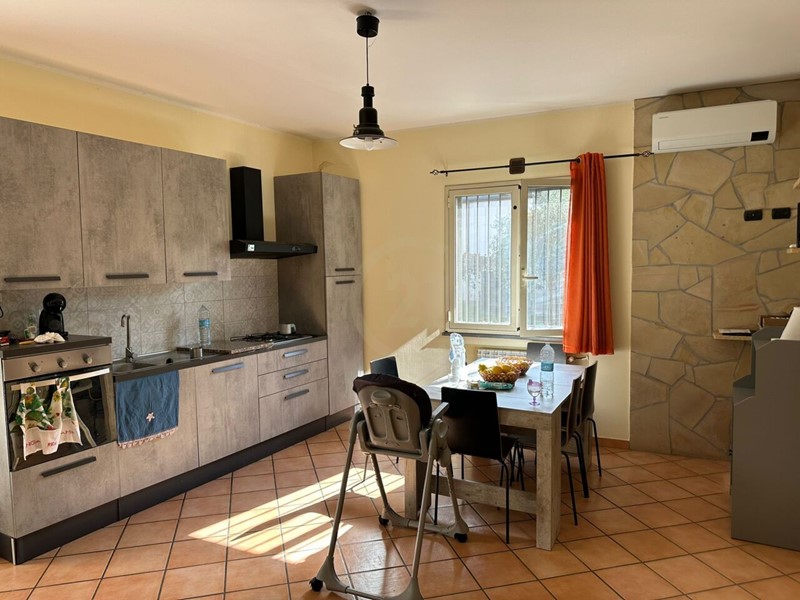 Casa Semi Indipendente in Vendita a Belpasso, zona Centro, 125'000€, 98 m²