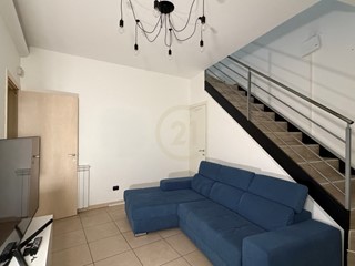 Casa Semi Indipendente in Vendita a Belpasso, zona Centro, 125'000&euro;, 98 m²