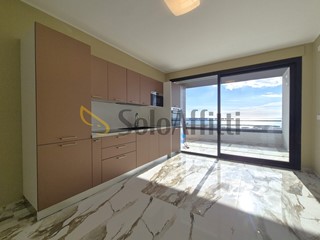 Quadrilocale in Affitto a Catanzaro, zona Lido Casciolino, 1'200&euro;, 90 m², arredato