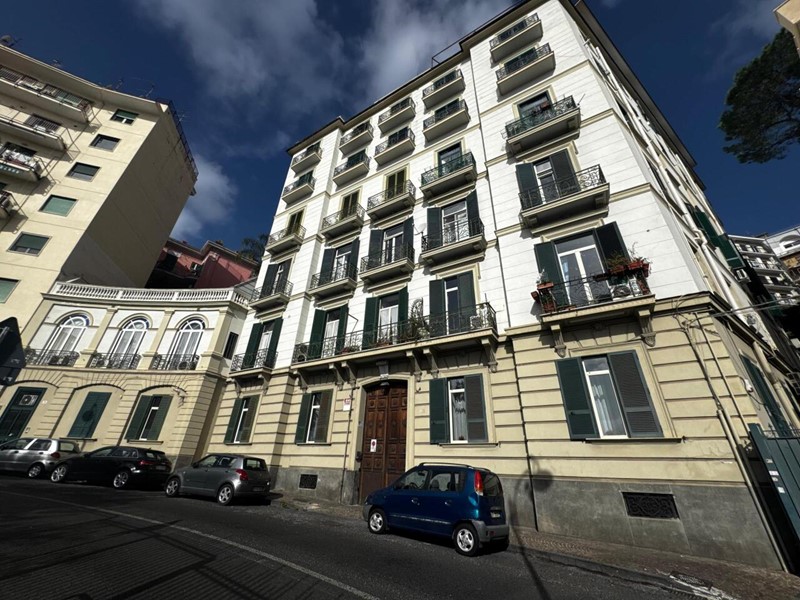 Appartamento in Vendita a Napoli, 1'090'000&euro;, 200 m²