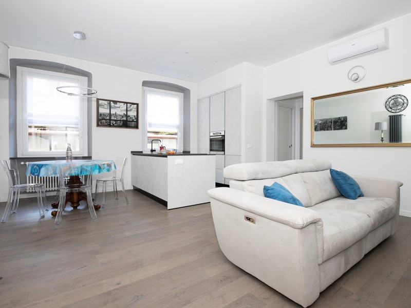 Appartamento in Vendita a Genova, zona Foce, 345'000€, 113 m²